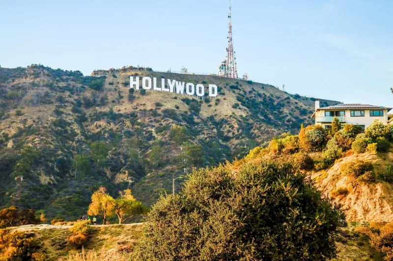 Passing the Torch: How Debbie Reynolds Shaped the Careers of a New Hollywood Generation